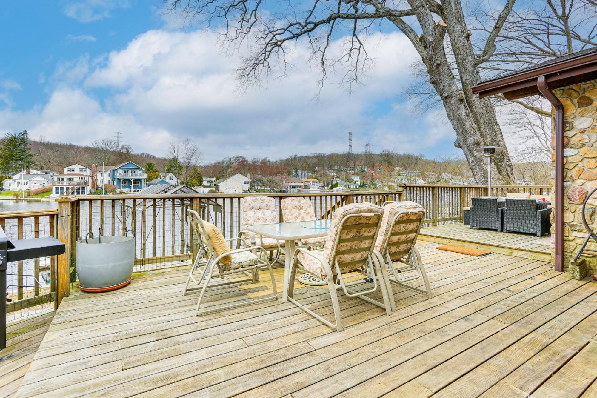 Waterfront Lake Hopatcong Home With Boat Dock! Mount Arlington Exterior foto